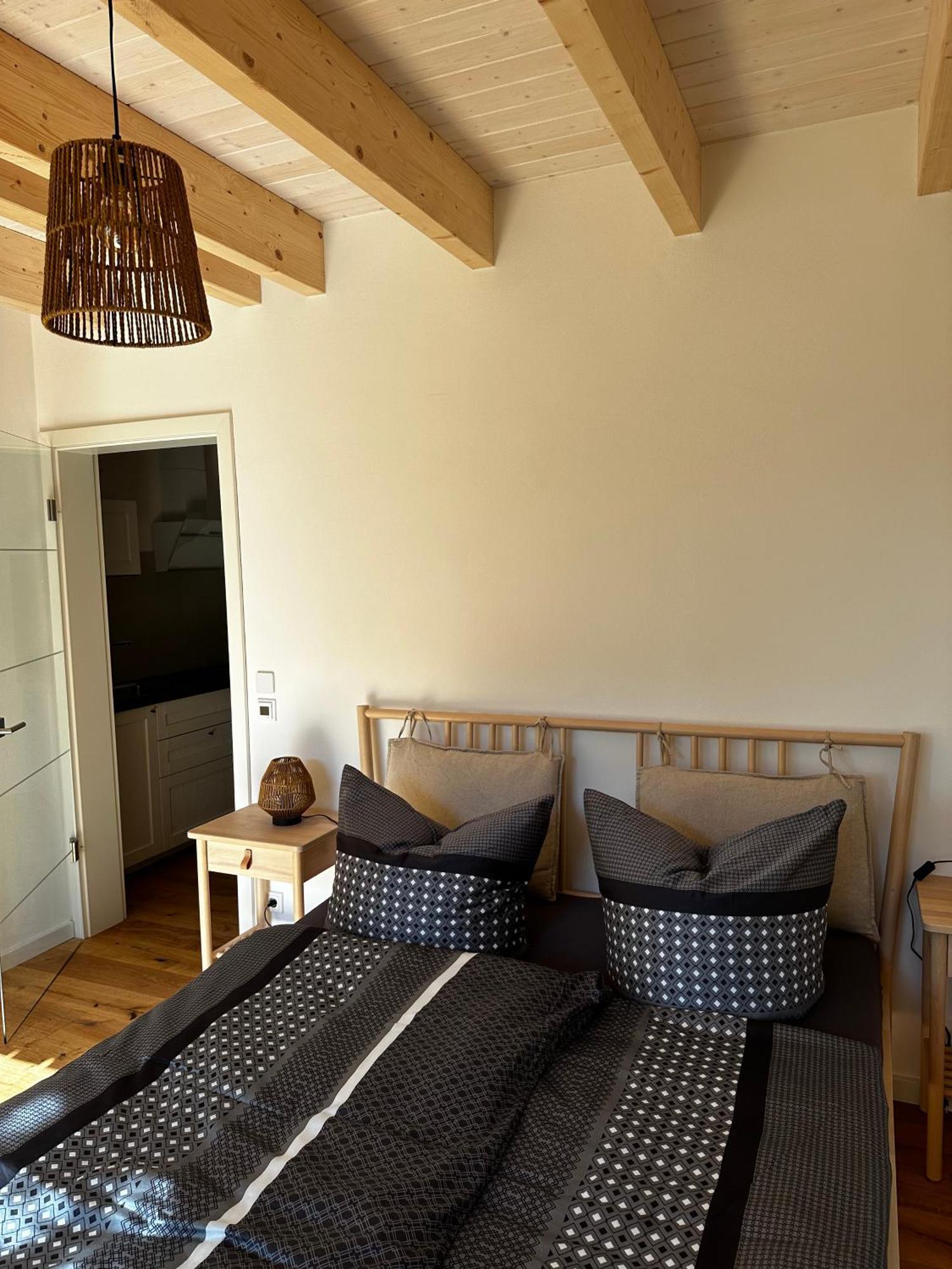 Ferienwohnung Stenja - Made Of Wood เดรสเดน ภายนอก รูปภาพ